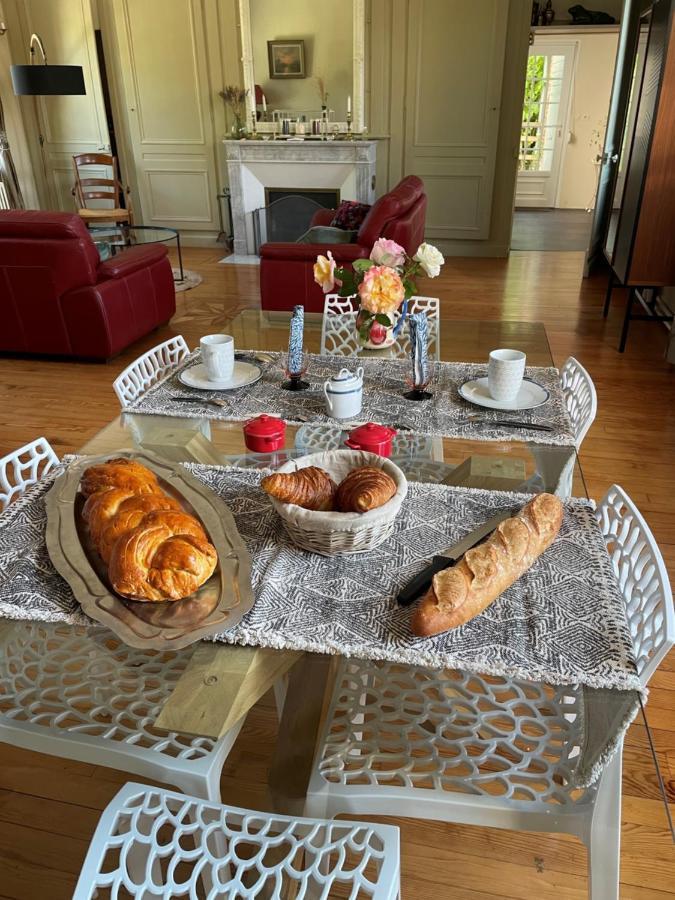 Le Logis D'Anne-Sophie Bed and Breakfast Chuignolles Εξωτερικό φωτογραφία