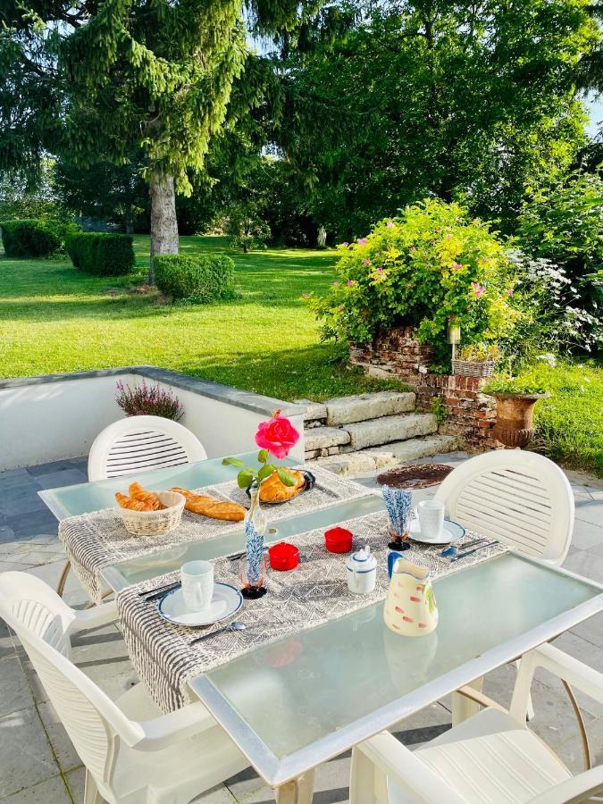 Le Logis D'Anne-Sophie Bed and Breakfast Chuignolles Εξωτερικό φωτογραφία